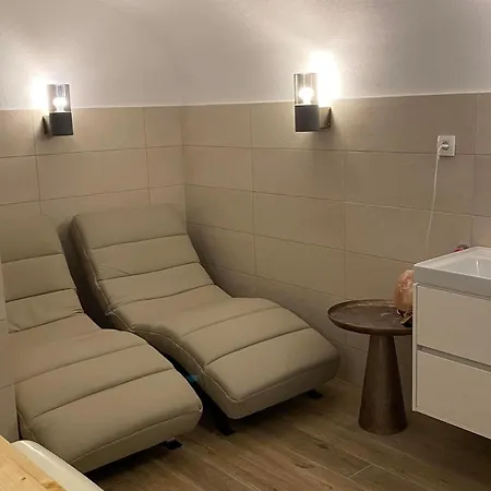 Holiday home Luxury House Ledine