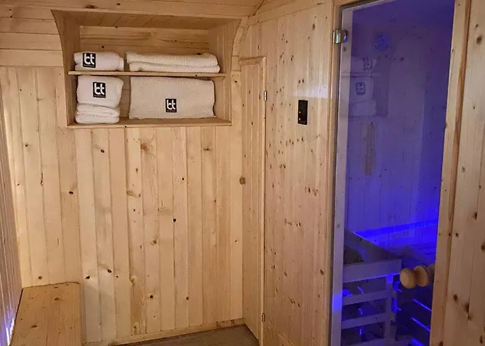 Luxury House Ledine *