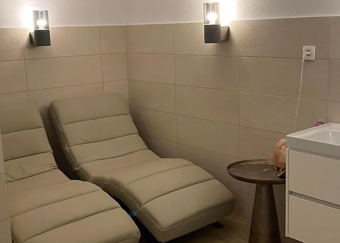 Holiday home Luxury House Ledine